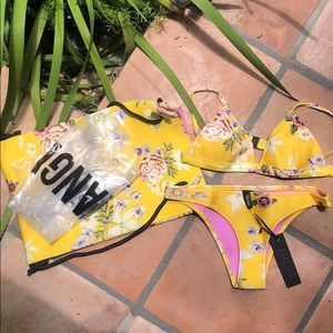 Traingl Never Worn Bikini